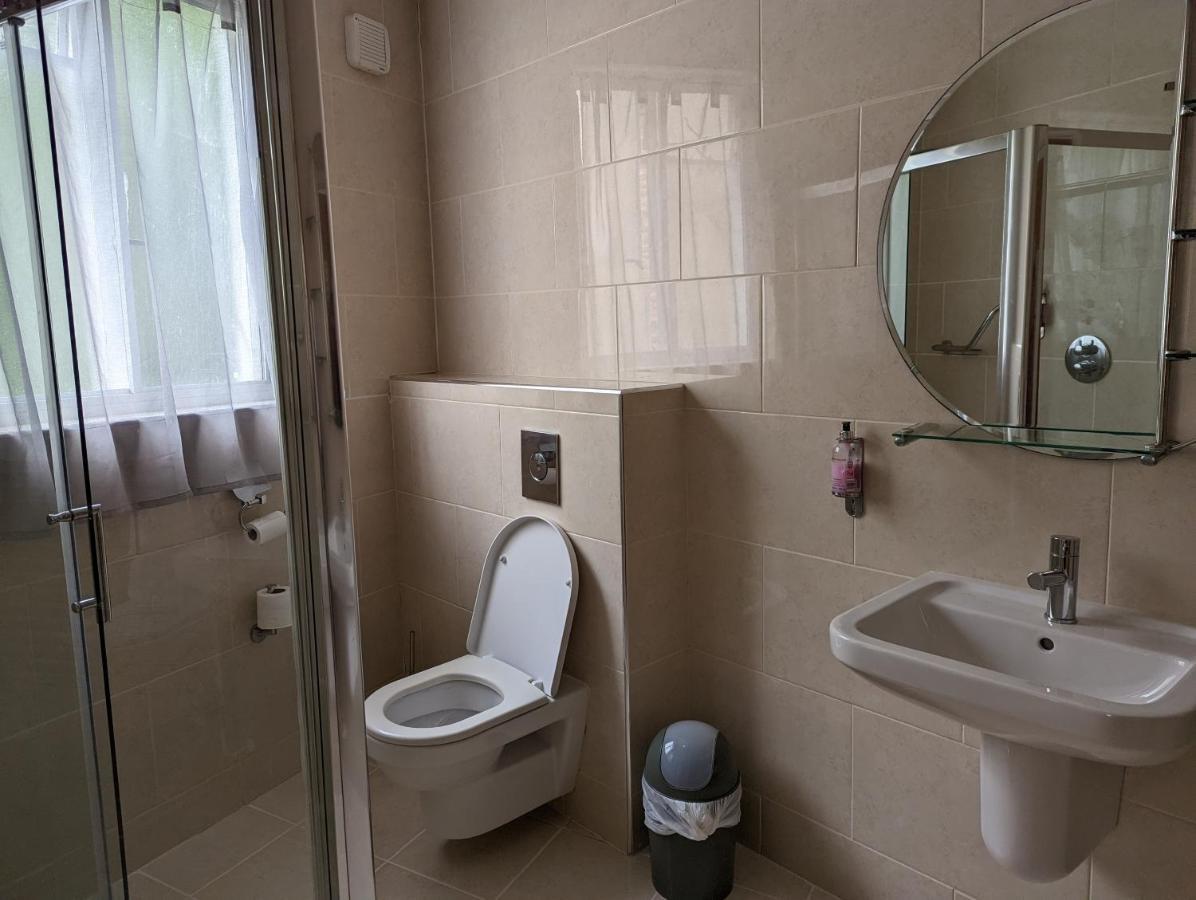 Barley Sheaf, Old Bridge Street En Suite Rooms, Room Only ترورو المظهر الخارجي الصورة